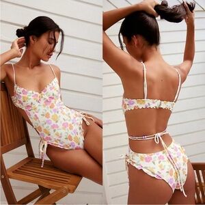 FOR LOVE & LEMONS Bondi One-Piece size XS